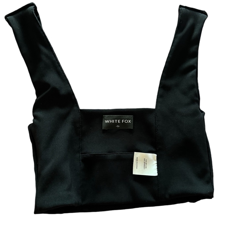 White fox Sports bra in black
